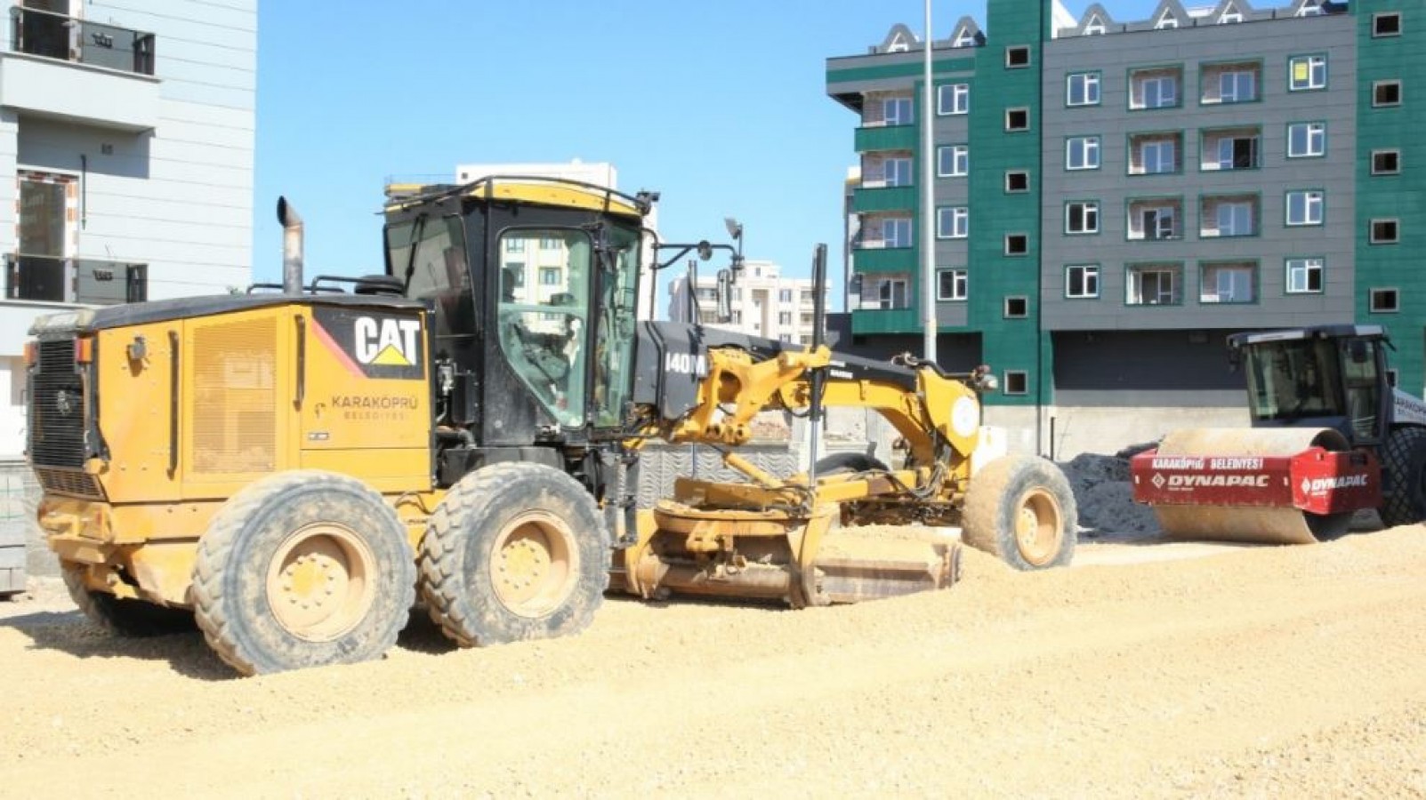 Karaköprü'de Yeni Yollar Yapılıyor;