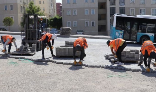 Karaköprü Seyrantepe Mahallesinde Parke Taşı Çalışmaları Devam Ediyor;