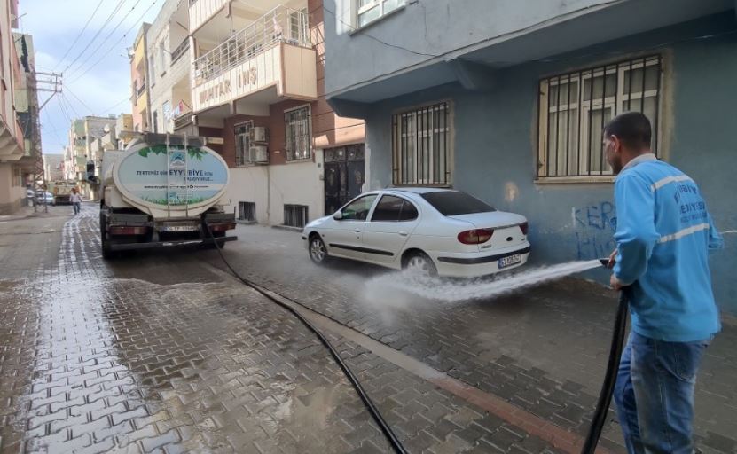 Eyyübiye'deki Mahallelerde Temizlik Çalışmaları Aralıksız Devam Ediyor;
