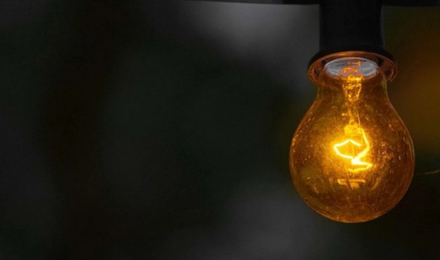 Şanlıurfa'nın Elektrik Sorunu Vatandaşı Bezdirdi 12 Saattir Elektrik Yok..