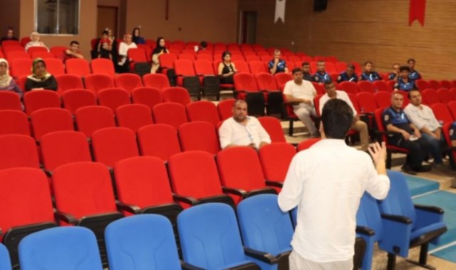 Belediye Personellerine Diksiyon Eğitimi;