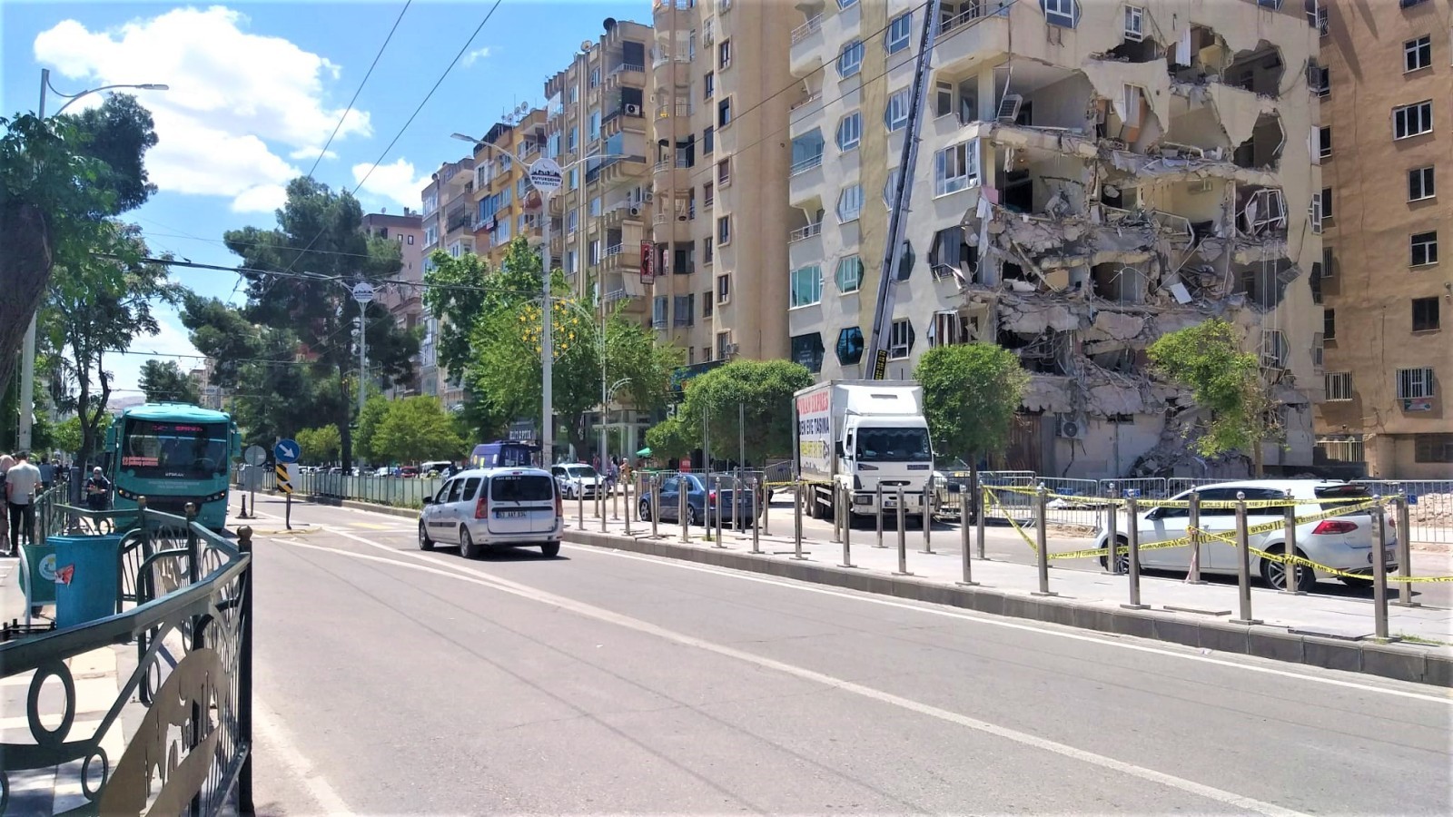 Urfa'nın Merkezinde ki Atatürk Bulvarı Trafiğe Açıldı;