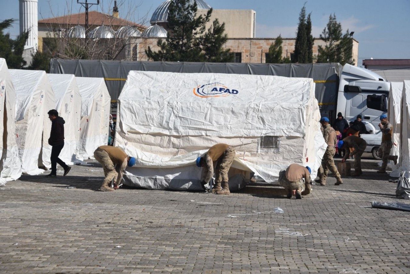 Şanlıurfa AFAD Çadır Kurulumu Devam Ediyor;