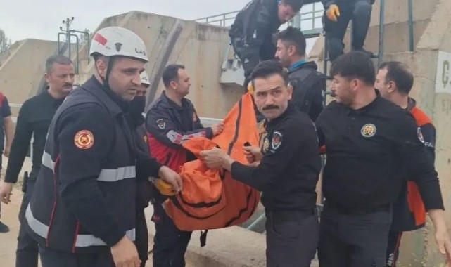 Şanlıurfa ŞUAK Ekibi Kanala Düşen Kadını Kurtardı