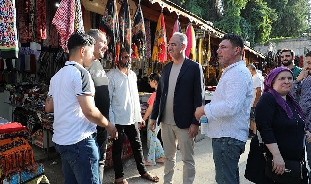 Urfa'nın Tarihi Balıklıgöl Mekanında Yapılan Düzenlemeleri Başkan Kuş Yerinde İnceledi;