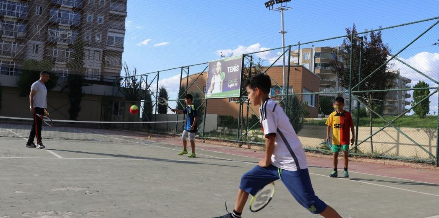 Karaköprü'de Çocuklar Sporla Gelişiyor;