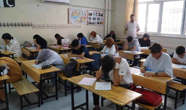 Haliliye Belediyesi, Gençleri Üniversite Sınavına Hazırlıyor;