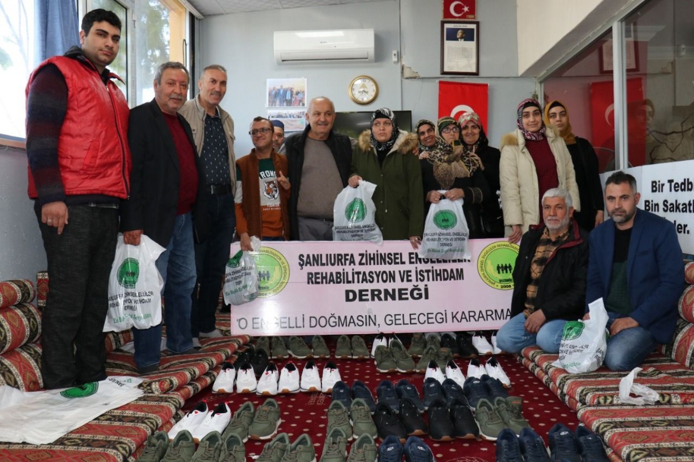 Şanlıurfa'da Bayram Öncesinde Yüzleri Güldü;