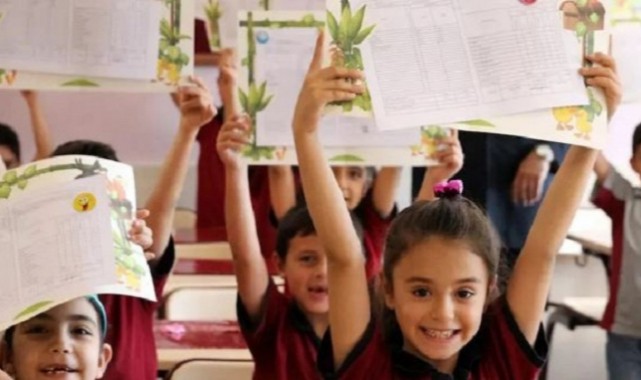Öğrenciler için Tatil Zamanı Bugün Karne Alıyorlar..