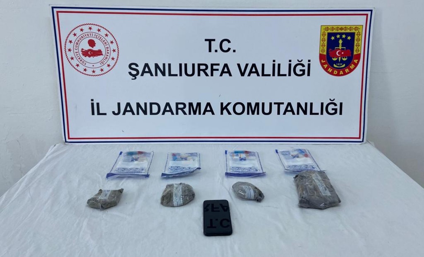 Şanlıurfa Jandarma'dan Ortak Uyuşturucu Operasyonunda 2 Kişi Yakalandı;