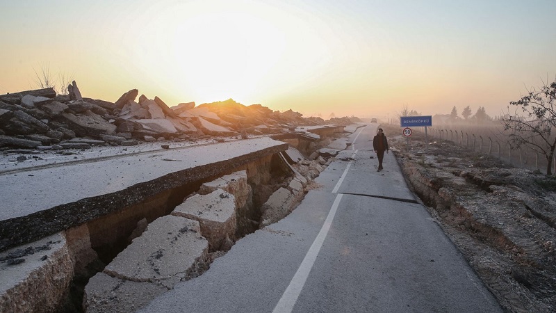 AFAD; Depremler sonucunda yer kabuğunda 7,3 metrelik yer değiştirme gerçekleşti