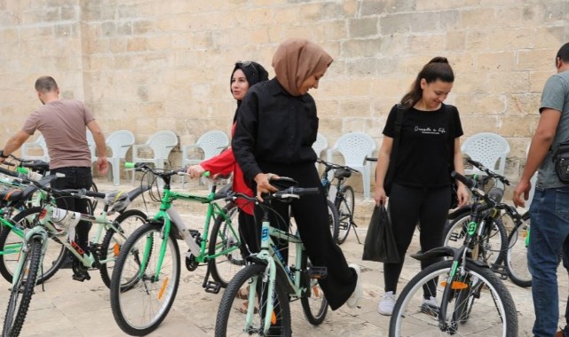 Eyyübiye Belediyesi Bisiklet Hediyelerini Dağıtıyor