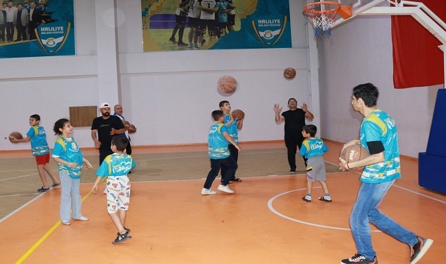 Haliliye'de Çocuklar Önce Yüzdü Sonra Basketbol Oynadı Doyasıya Eğlendiler