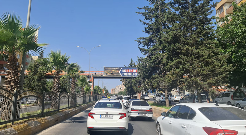 Şanlıurfa Akabe Mevkinde Kaza Sınav Saatinde Trafiği Felç Etti;