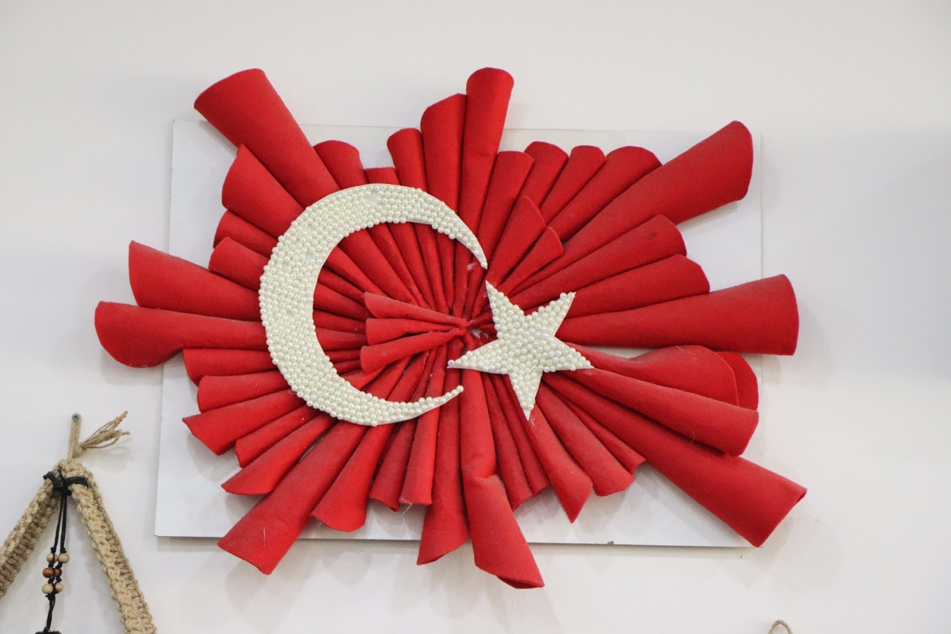 Urfa'da Kadınlar Sanat Öğrenip Aile Bütçesine'de Destek Oluyorlar;