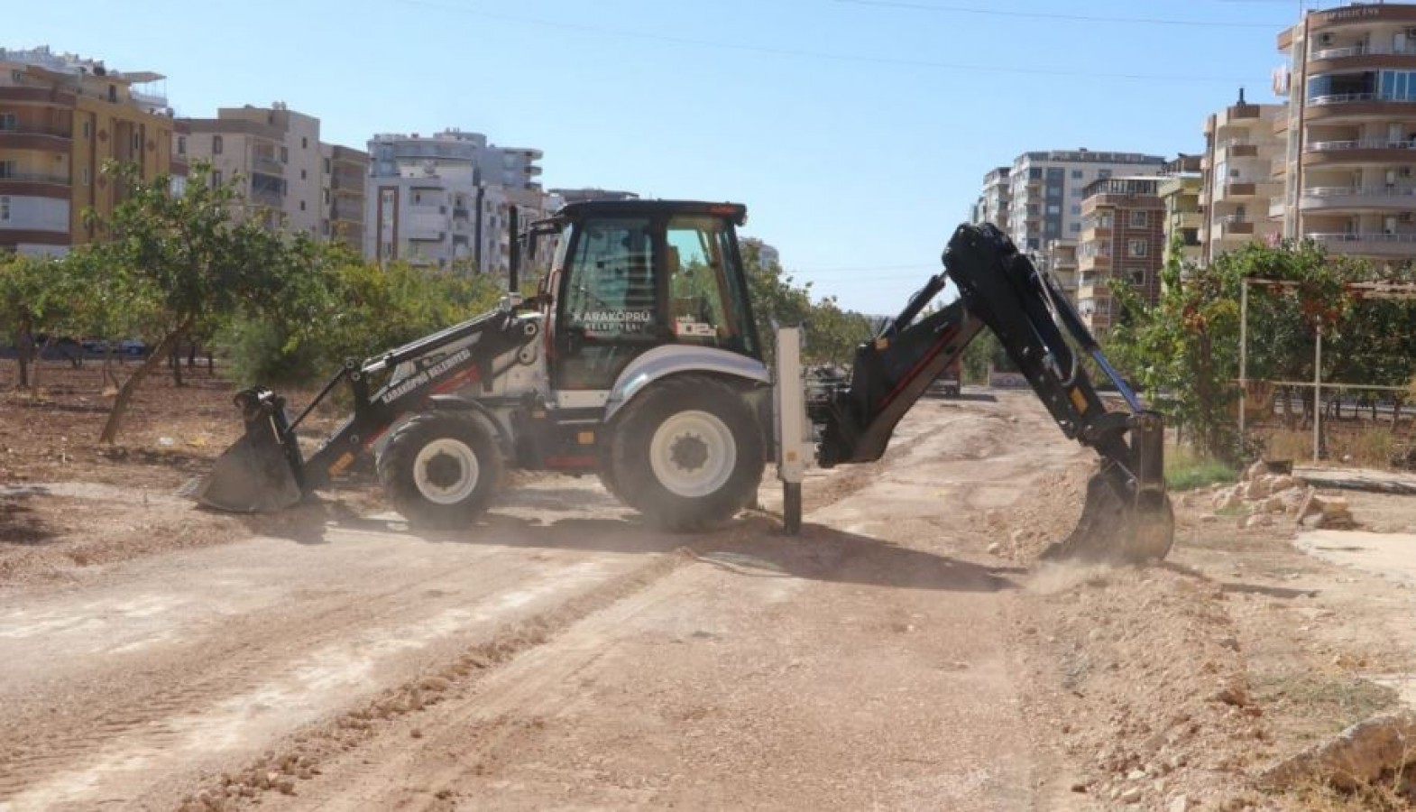 Karaköprü'ye Yeni Yollar Kazandırılıyor;