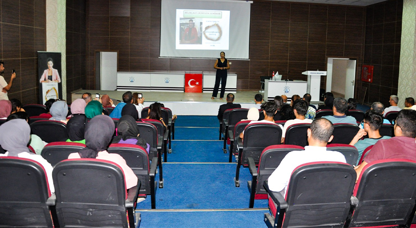 Akçakale Belediyesinde Kişisel Gelişim Semineri;