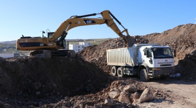 Karaköprü&#39;de 45 kilometre yeni yol açıldı;