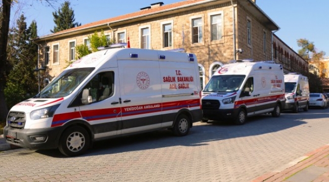 Şanlıurfa&#39;ya 3 adet yeni doğan acil yardım ambulansı geldi;