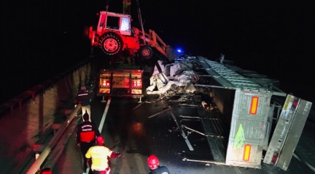 Urfa-Mardin yolunda kaza: Yaralı sürücü kurtarıldı