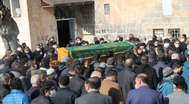 Gazeteci Güler'in eşi toprağa defnedildi (EK);