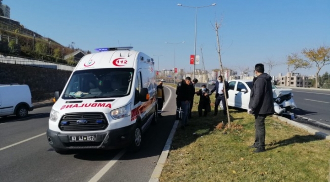 Karaköprü-Sırrın yolunda kaza: 2'si hafif 4 yaralı;