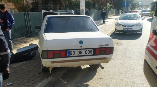 Şanlıurfa'da otomobil bariyerlere çarptı: 1 yaralı (Ek);