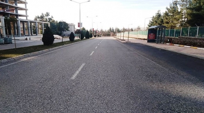 Şanlıurfa'da sokak ve caddeler sessizliğe büründü;