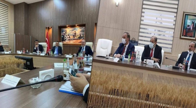 Urfa'nın önemli isimleri 3 Bakan ile göçerleri konuştu!;