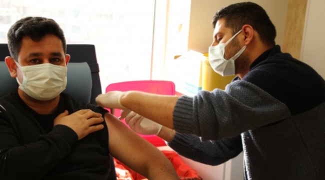 Şanlıurfa'da 18 Bin 432 kişi aşı oldu;