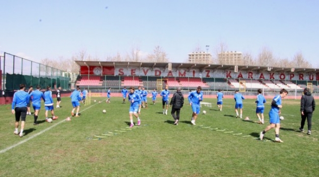 Karaköprü Belediyespor hazırlıklarını sürdürüyor 