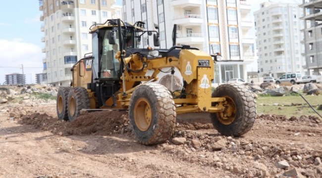 Karaköprü'de yol çalışmaları devam ediyor ;