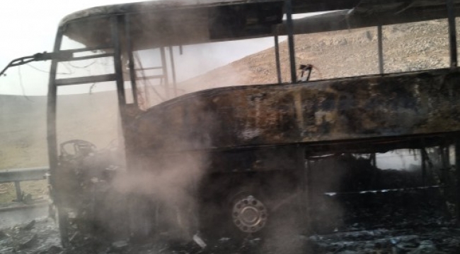 Şanlıurfa’da şehirlerarası taşımacılık yapan otobüs yandı;