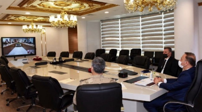 Bakan Süleyman Soylu'dan Urfa Valisi ile toplantı;