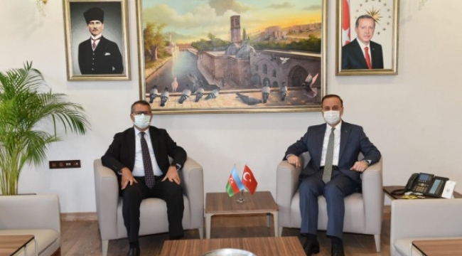 Büyükelçi Hazar İbrahim'den Vali Erin'e ziyaret;