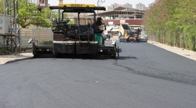 Şanlıurfa'da yollar asfaltla buluşuyor;