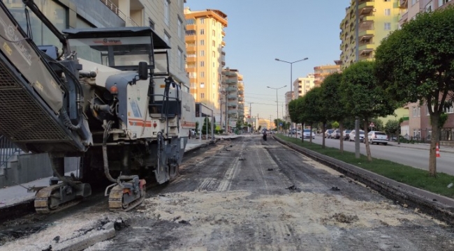 Karaköprü'de çöken yolda çalışma başlatıldı;