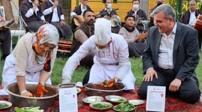 Şanlıurfa'nın Yöresel Tescilli Lezzetleri Gastro Show ile Tanıtıldı;