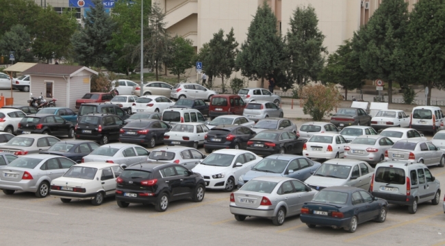 Türkiye'de ve Şanlıurfa'da  Trafiğe Kayıtlı Araç Sayısı ;