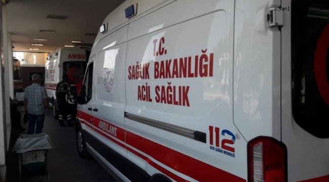 AMBULANS KAZA YAPTI: BEBEK ÖLDÜ, 3 SAĞLIKÇI YARALANDI;