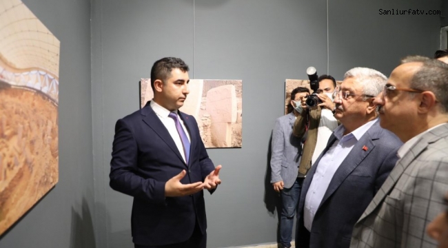 Haliliye'nin Göbeklitepe Resim Sergisi İzmir'de Yoğun İlgiyle Karşılaştı