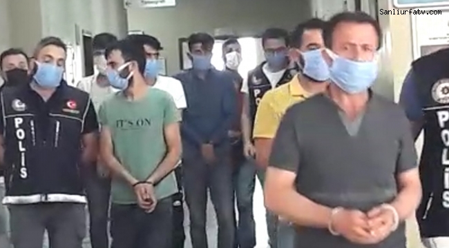 Şanlıurfa'da Sokak Satıcısı Torbacılara Baskın 10 Kişi Gözaltında;