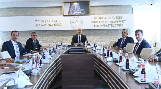 Şanlıurfa Heyeti Ulaştırma Bakanıyla Urfa'nın Ulaşım Sorunları için Görüştü