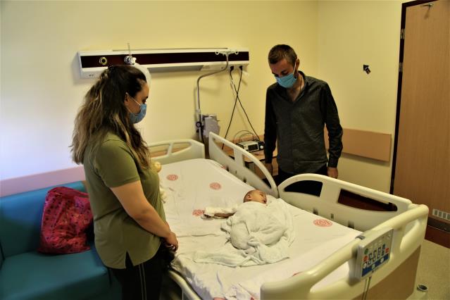 Urfa'da Kovid-19'u aşı sayesinde hafif atlatan hemşire çiftten aşı çağrısı;