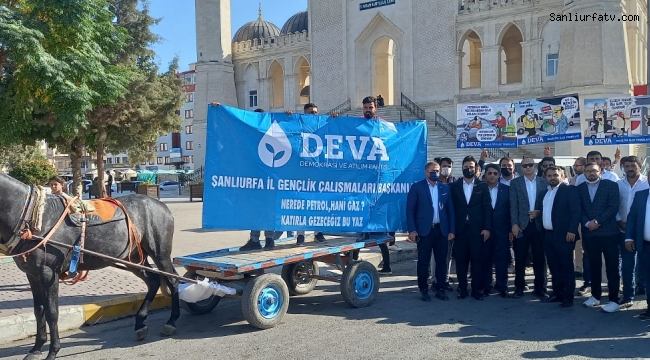 Şanlıurfa'da Deva Partisi Petrol Fiyatlarını At Arabası ile Protesto Etti