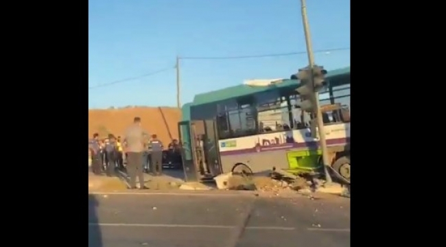 Sondakika Şanlıurfa'da Otobüs Kazası Yaralılar Var;