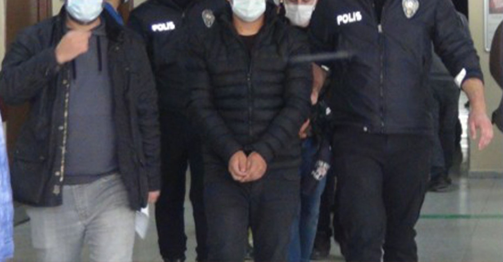 Narkotik’ten “torbacı” operasyonu: 5 gözaltı;