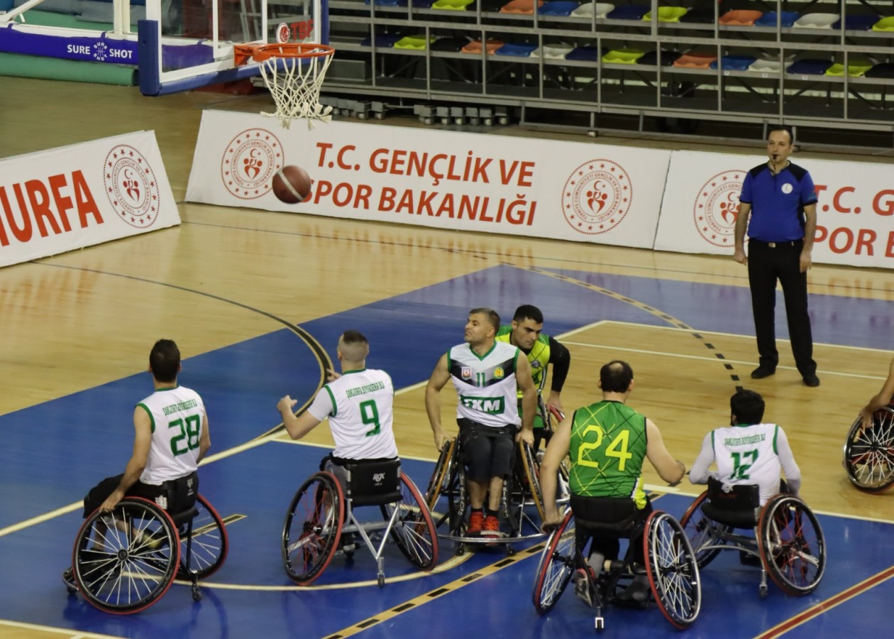 Büyükşehir ekibi maçtan galip ayrıldı;