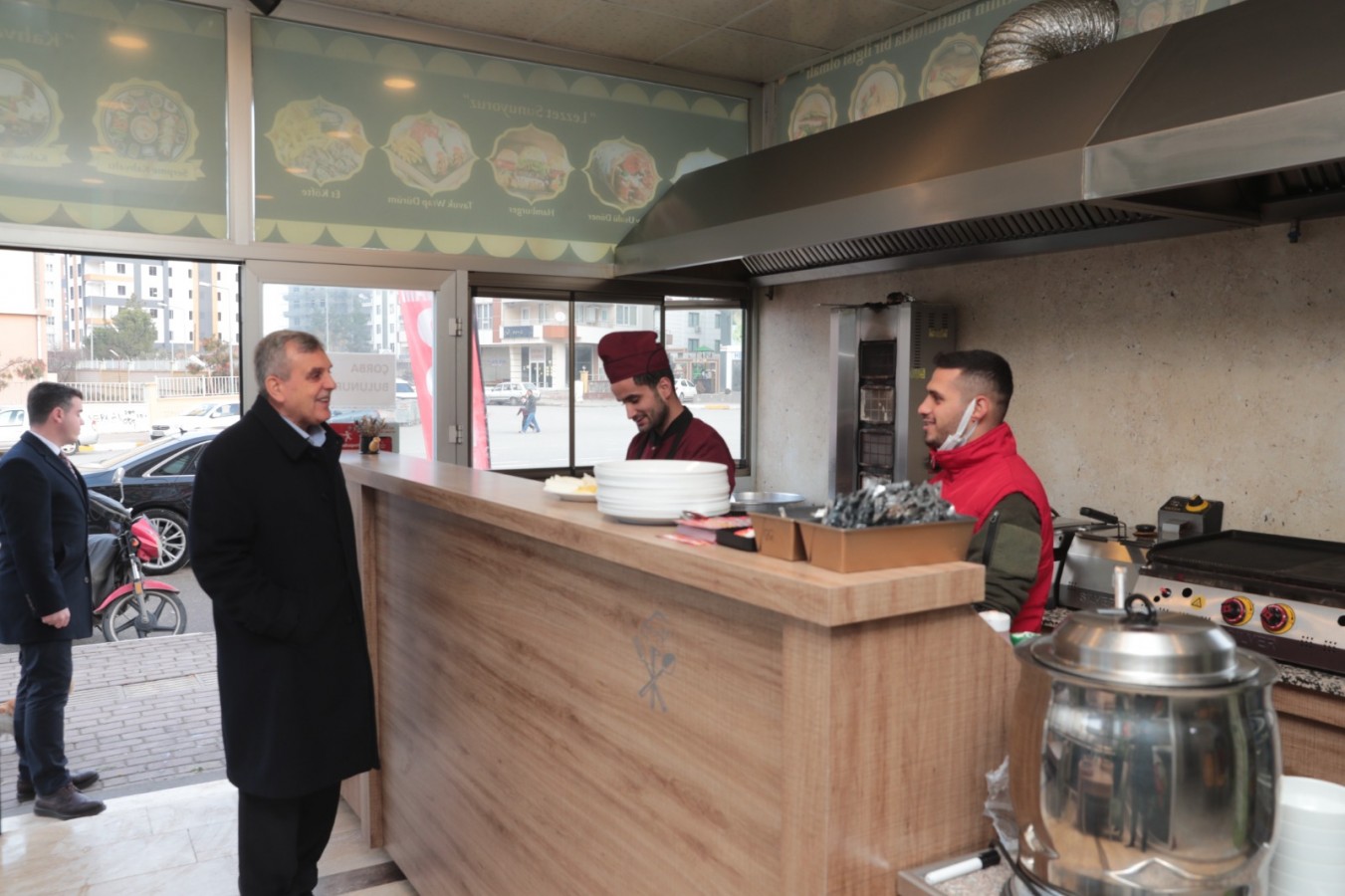 Beyazgül esnafla bir araya geldi;