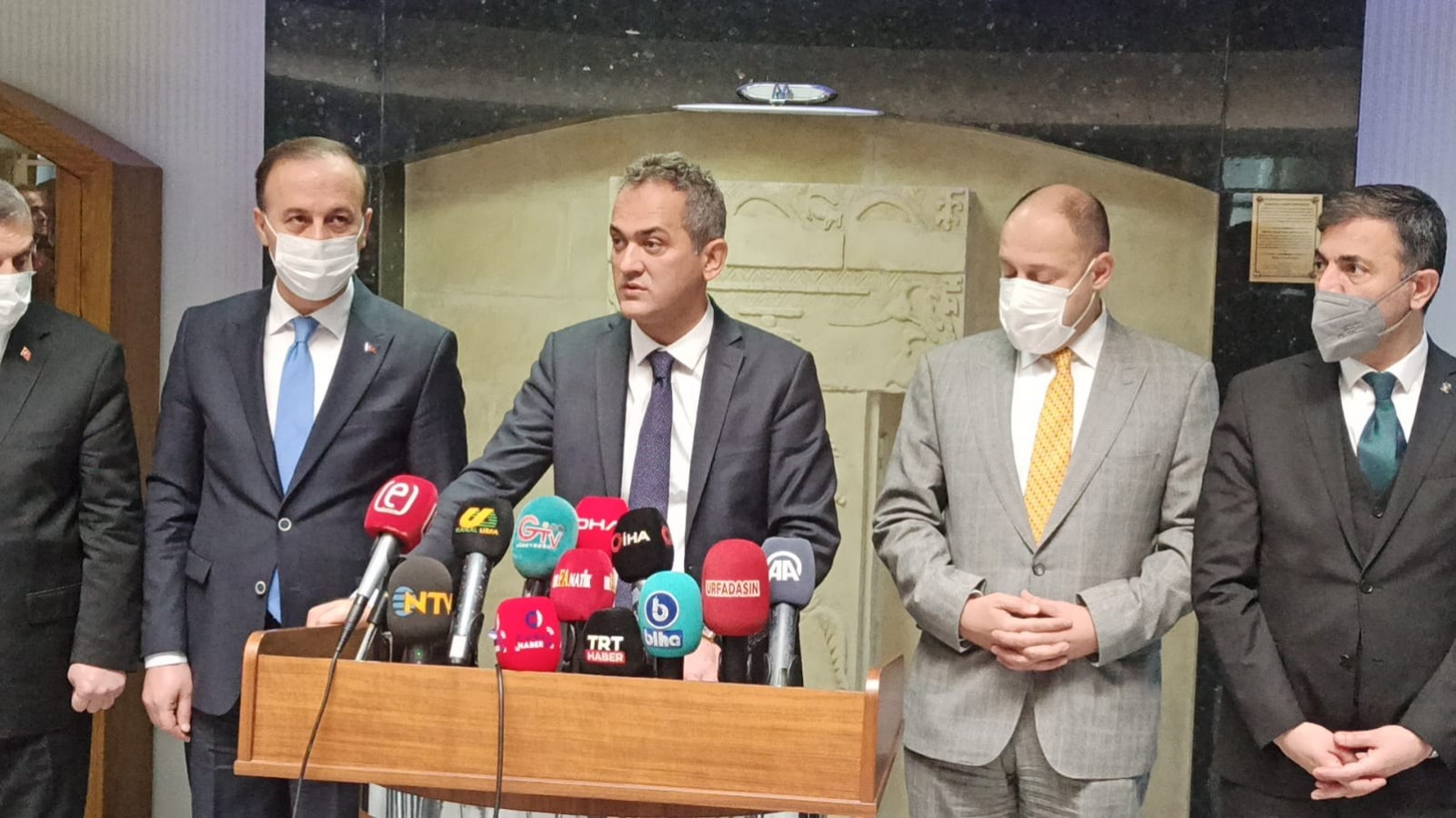 Bakan Özer, Urfa’ya yatırım müjdeleri verdi;